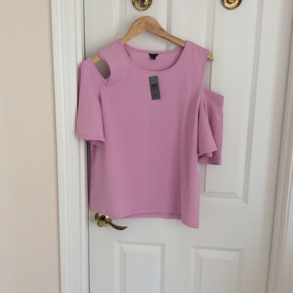 Ann Taylor cold shoulder top - Picture 2 of 6